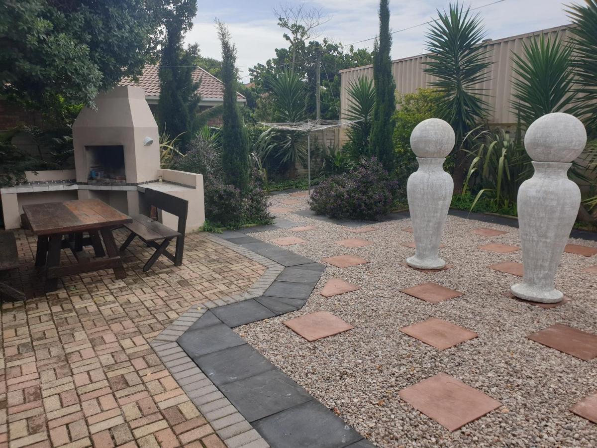 Metime Guesthouse & Self Catering Hartenbos Exterior photo